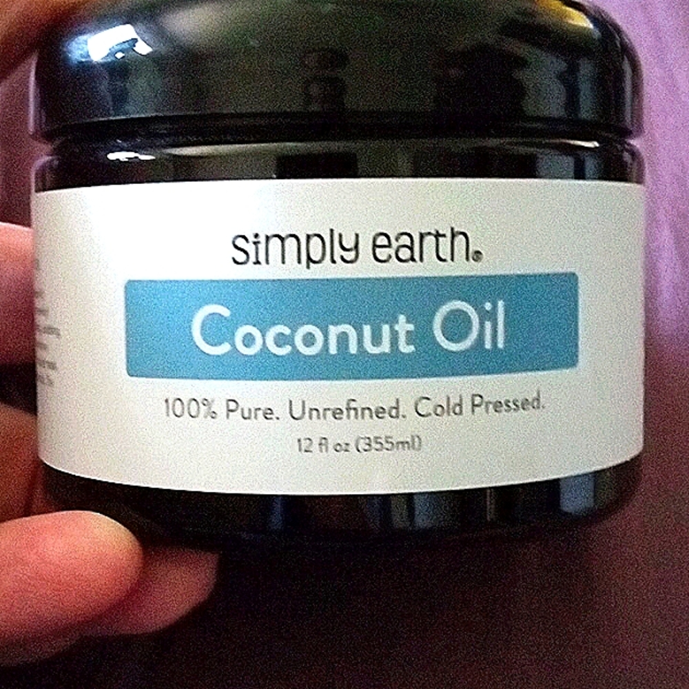 Simply Earth Coconut Oil
